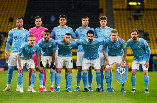 客场作战表现稳定 收获宝贵积分（客场稳健发挥 斩获关键积分）