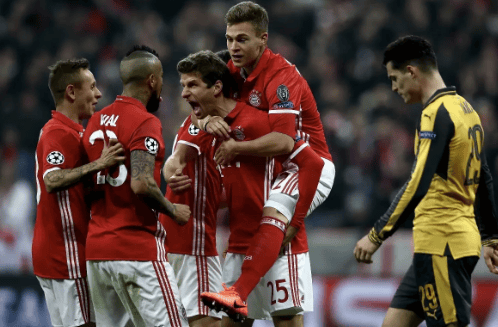 日本队再度成为亚洲希望（日本队再次扛起亚洲希望之旗）