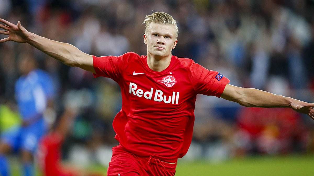 津巴布韦球队首夺联赛冠军，球队老板直接揣25万美元现金奖励球队（津巴布韦球队首次加冕联赛桂冠，老板当场掏出25万美元现金犒军）