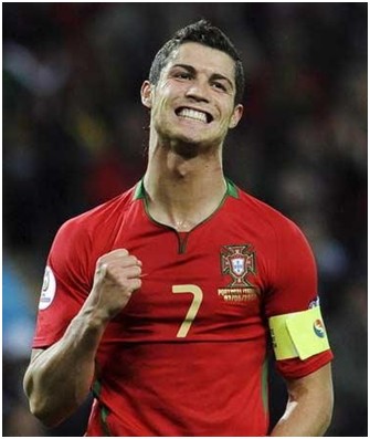 官方：中央海岸水手前锋米卡埃尔租借加盟巴乙蓬塔罗格萨铁路（官方：米卡埃尔自中央海岸水手租借加盟巴乙蓬塔格罗萨铁路）