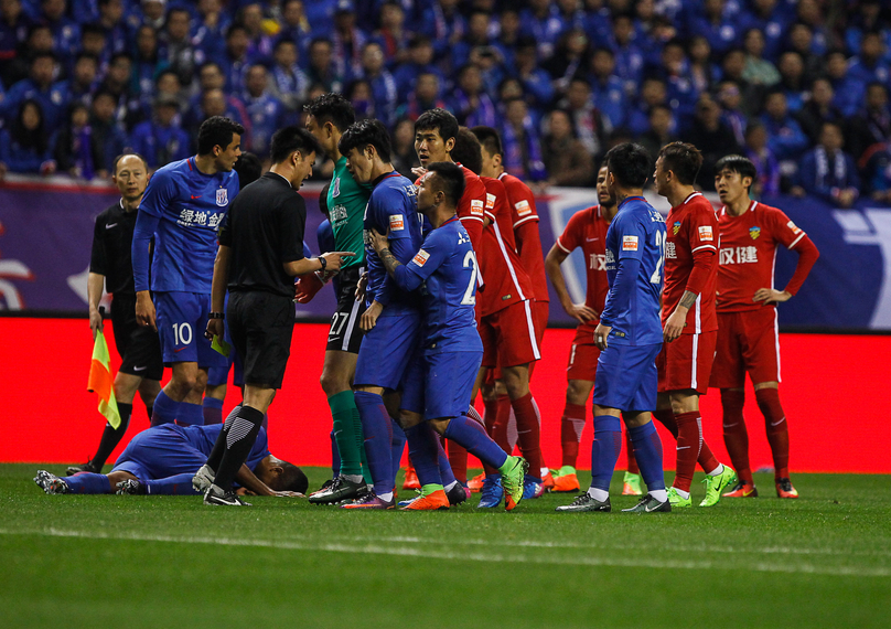 球员表情管理失控太搞笑