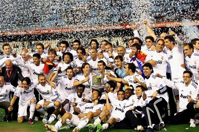 官方：利物浦签下17岁前锋威尔-赖特；据悉费用为20万镑