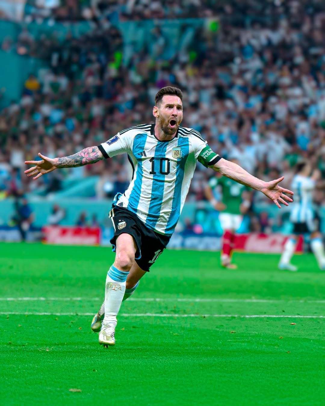 邮报：特朗普送C罗一把白宫金钥匙，该礼物专为特别宾客准备