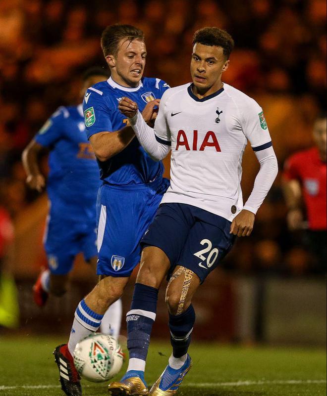 球迷调侃詹姆斯没头发，后者回应：你知道我有，而且多的是