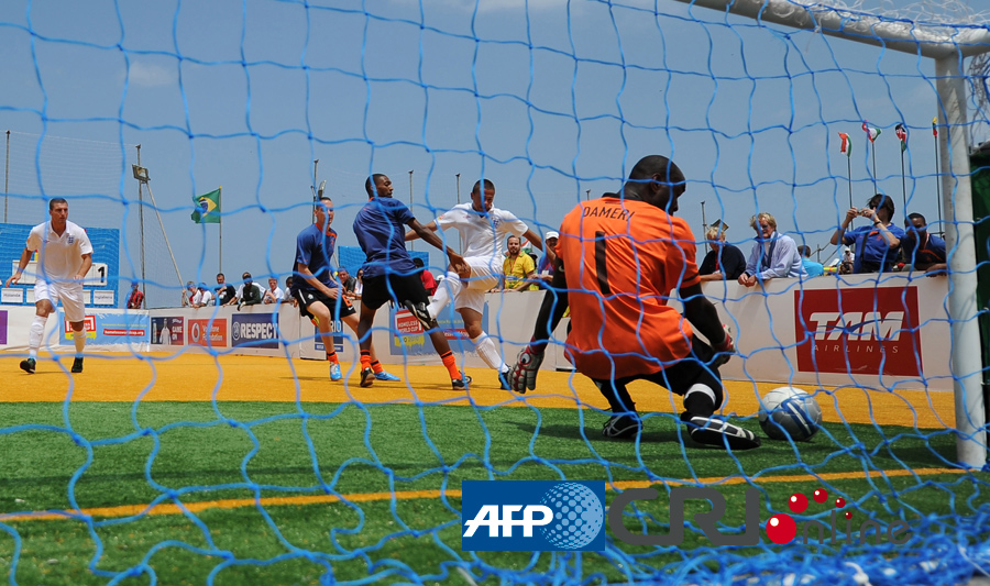 东体：邵佳一在推进国足新老交替过程中需要打造“嫡系部队”