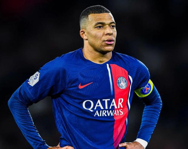 半场：阿森纳0-0水晶宫，马杜埃凯失良机，贝尼特斯屡救险（半场战报：阿森纳0-0水晶宫，马杜埃凯错失良机，贝尼特斯多次化解险情）